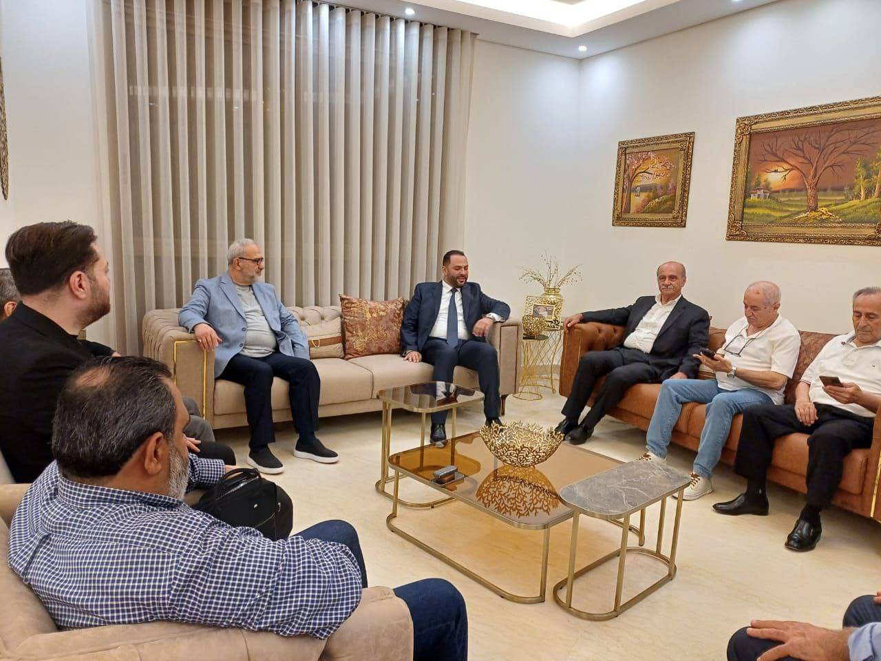 وفد من حزب الله يزور الأمين العام لحزب البعث العربي الاشتراكي