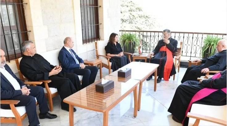 الراعي بحث مع السيّد في التعاون
بين البطريركيّة ووزارة الشؤون