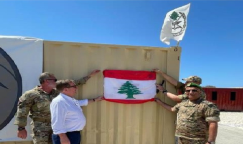 افتتح منشأة تدريب للجيش في الزهراني... وجال على المسؤولين
سفير بريطانيا: ملتزمون دعم الاستقرار في لبنان وتعزيز قدرات الجيش