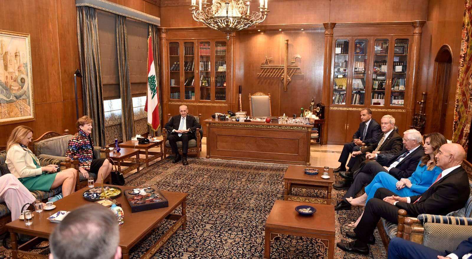 برّاك سأل بري عن اتفاق جديد فردّ بأن لا قدرة للبنان
الموفد الأميركي وضع الحكومة في عنق الزجاجة وانتظار اجتماعها الثلاثاء
