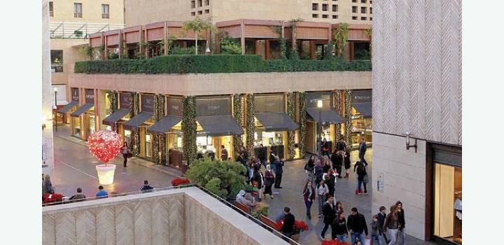 وضع القطاع التجاري تراوح بين مقبول وجيّد هذا الصيف
شماس:انتظرنا وضعاً "ممتازاً" لكن ..القصف الاسرائيلي
و الاوضاع السياسية والاقتصادية حالت دون ذلك
