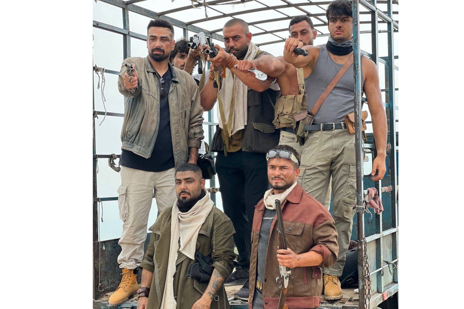 النجم الاردني الاخرس يطلق اغنيته الجديدة  "حرب" بلمسات سينمائية
