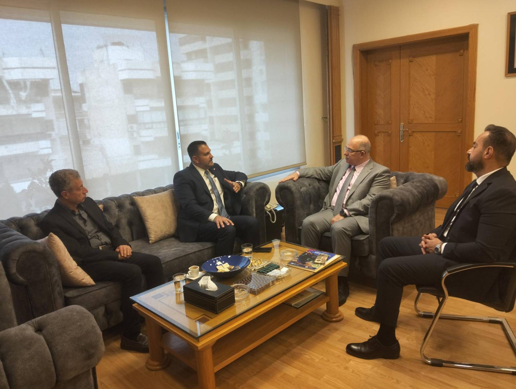حيدر التقى وفودًا نقابية