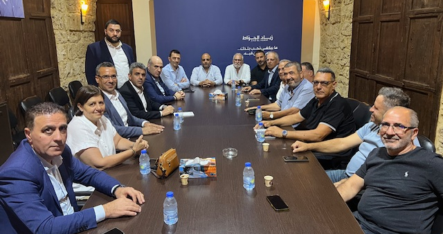 جال في جبيل وأطلع على اوضاع المزارعين
وزير الزراعة : نسعى للتوجه نحو الزراعات الأنسب