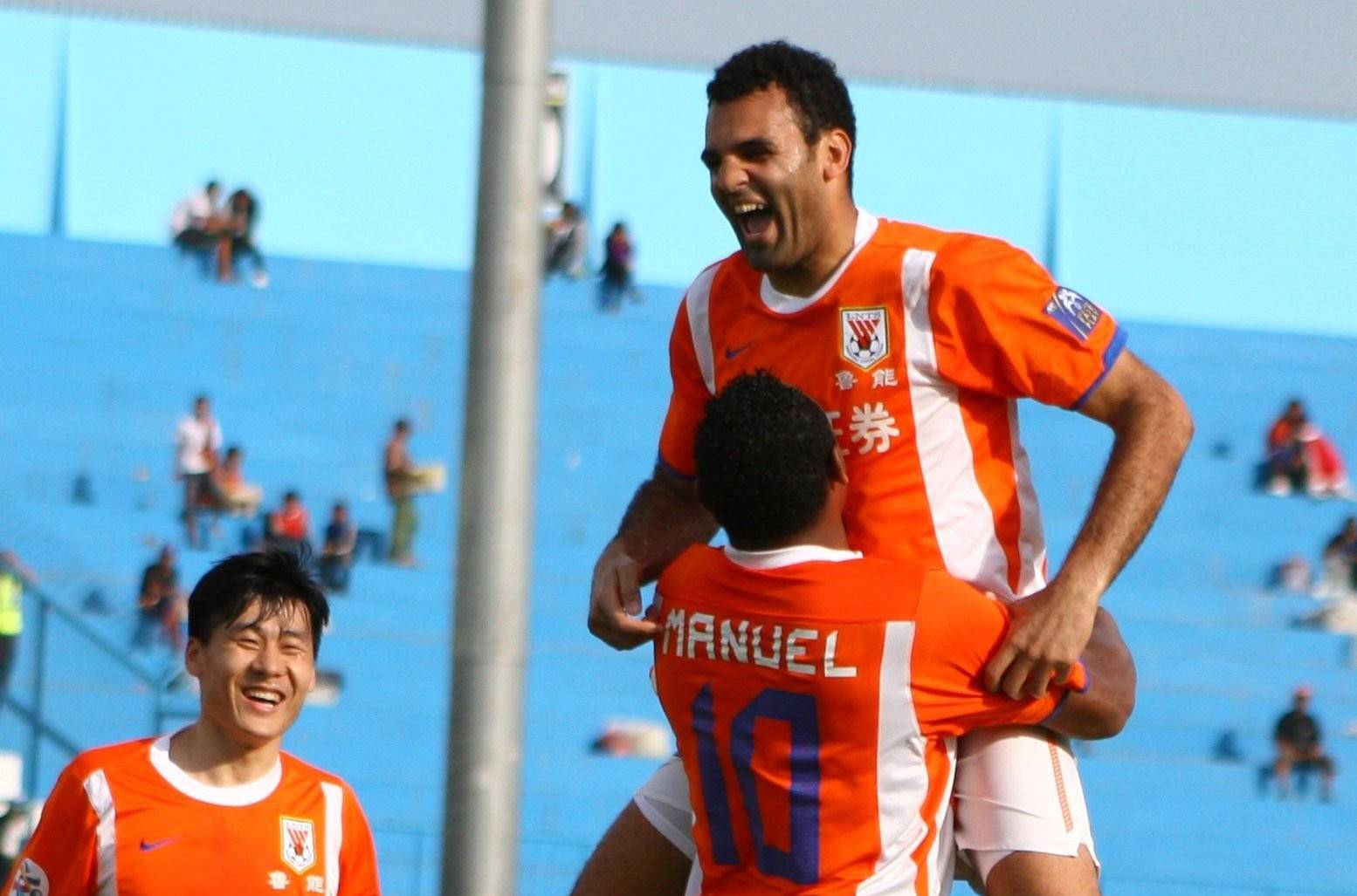 سلاح ذو حدين... لماذا يفضل اللاعب اللبناني الاحتراف في الخارج؟