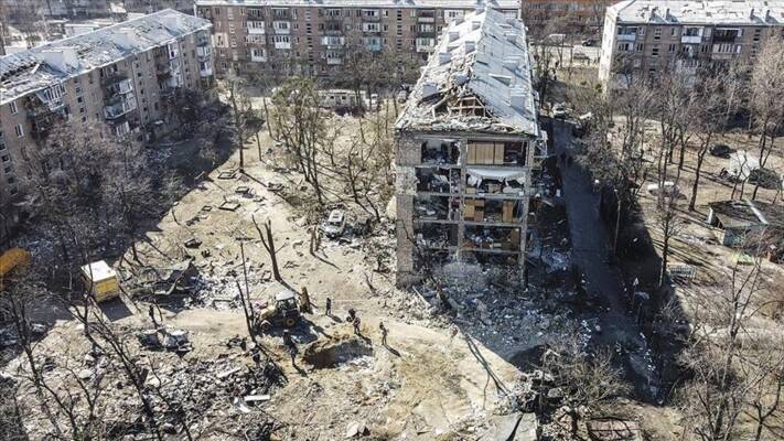 زيلينسكي : مقتل 8 أشخاص بينهم طفل وإصابة 25 على الأقل في قصف روسي على كييف