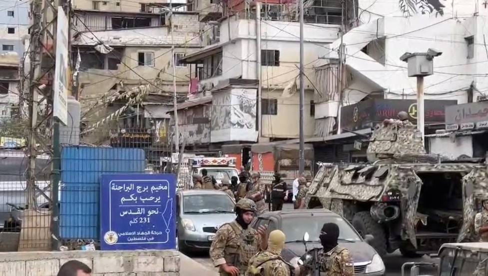 الجيش: تسلّم دفعة جديدة من السلاح من مخيم برج البراجنة