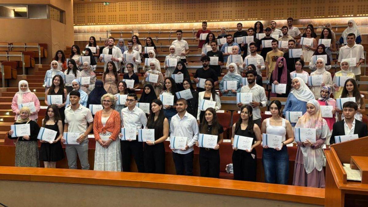وزيرة التربية تدعو الى تطوير البيئة التعليميّة
وتعزيز الشرْكة مع المجتمع المحلي