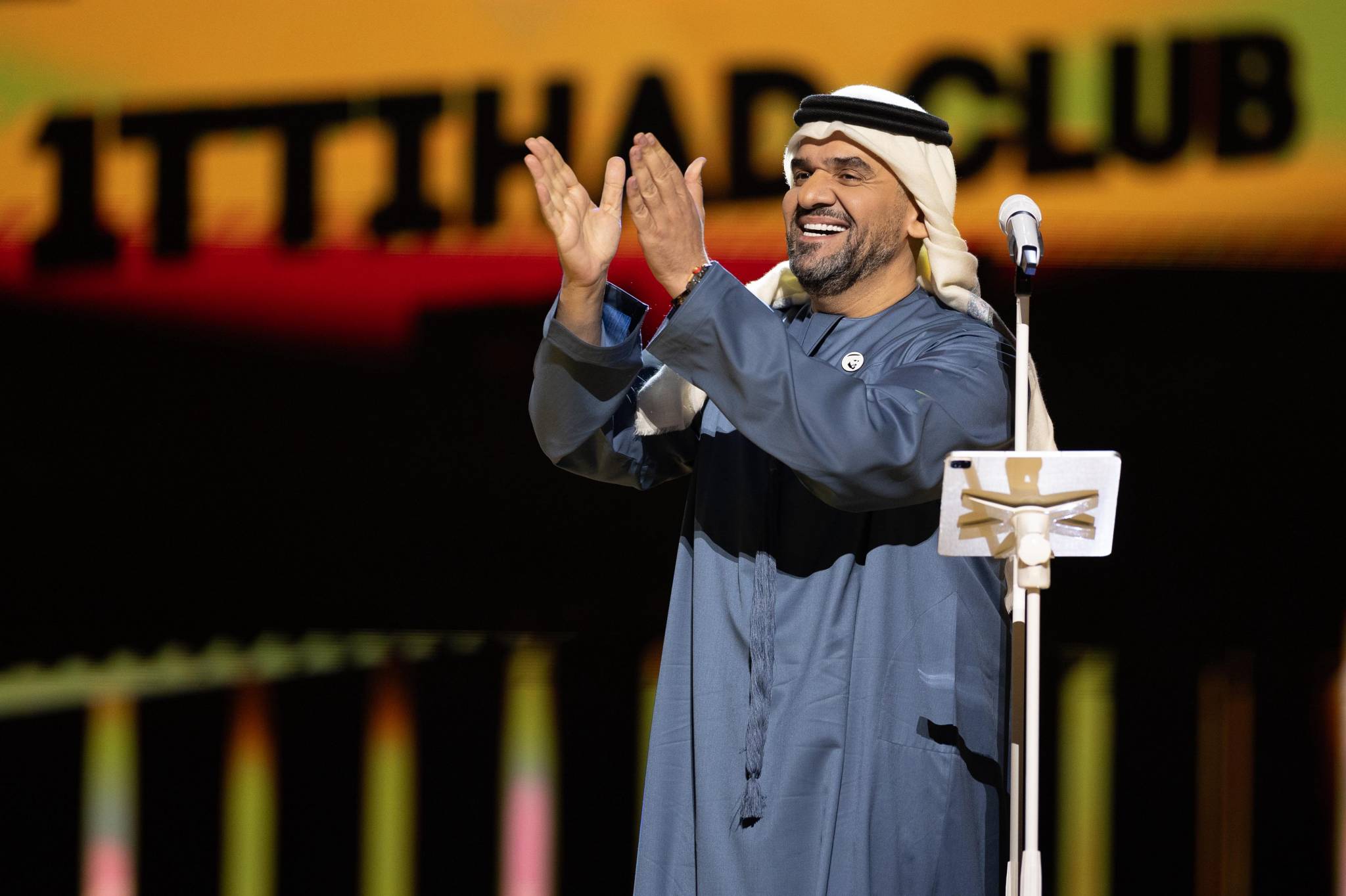 حسين الجسمي قدم اللون المصري بروح عصرية في أغنية "أجمل خلق الله"