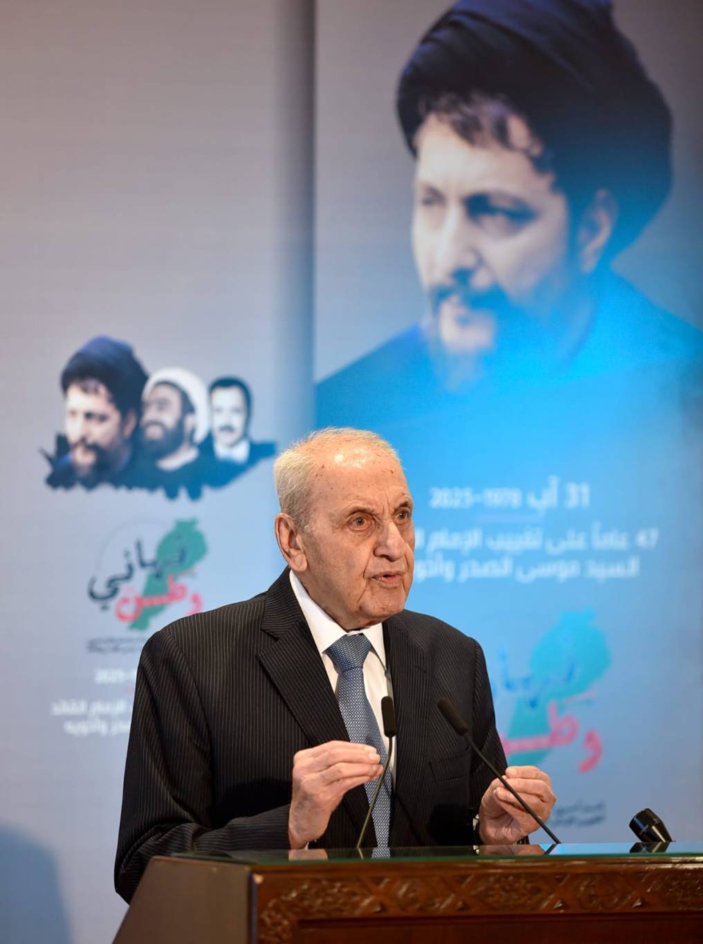 بري: منفتحون لمناقشة مصير السلاح في إطار حوار توافقي بما يفضي الى صياغة استراتيجيّة للأمن الوطني
من غير الجائز وطنياً رمي كرة النار في حضن الجيش الذي كنا وسنبقى نعتبره درع الوطن وحصنه