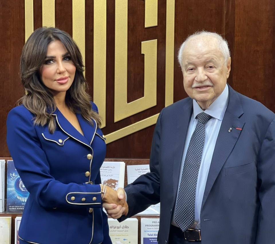 طلال أبو غزالة ورابعة الزيات : السياسة والإنسانية في حوار واحد