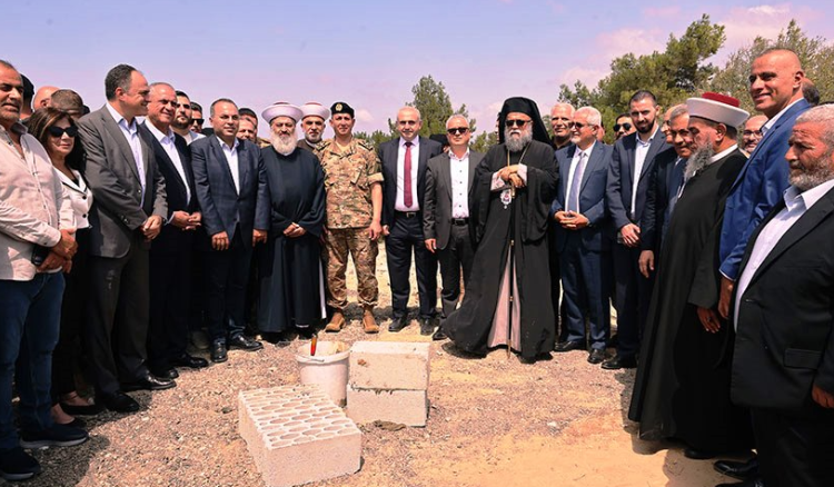 وضع حجر الاساس للجامعة اللبنانية والمستشفى العسكري في حلبا