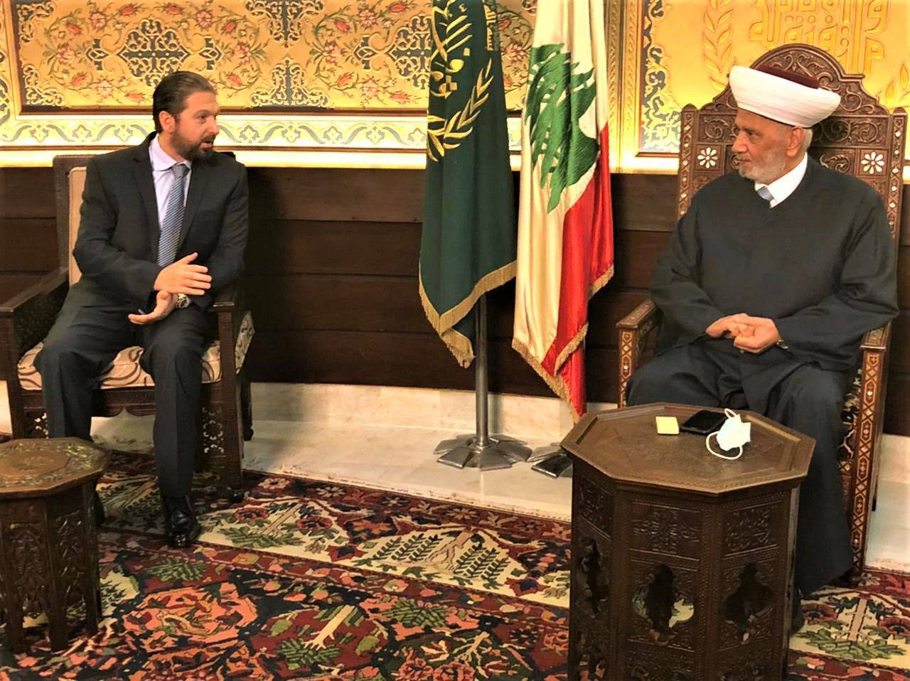 كرامي يكرّم المفتي دريان بغداء حضوره سنّي ورسالته سياسيّة
تطوّرات المنطقة ولبنان فرضت تحالفات وتموضعاً في محاور