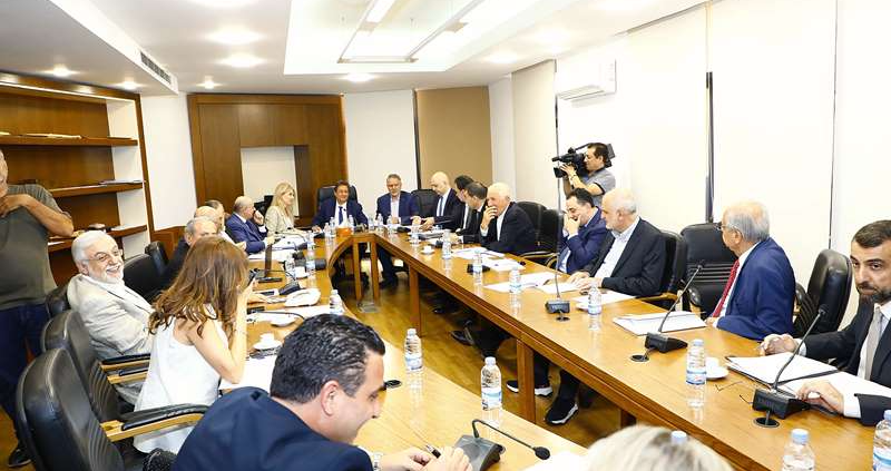 كنعان بعد أجتماع لجنة المال : وافقنا على اعتماد إضافي
بألفي مليار لتمويل زيادة ١٢ مليون ليرة شهرياً للمتقاعدين