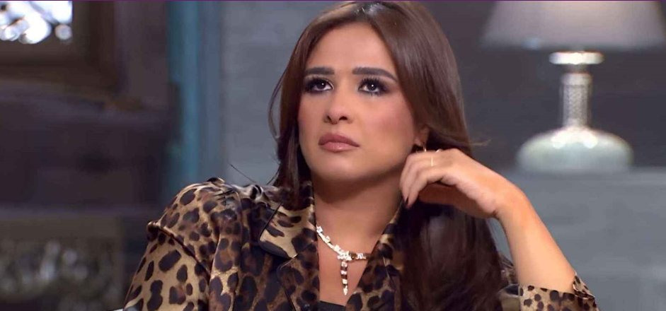 بعد أزمتها الأخيرة وإحالتها إلى مجلس تأديب... هل تخلّت ياسمين عبد العزيز عن هذه الممثلة؟