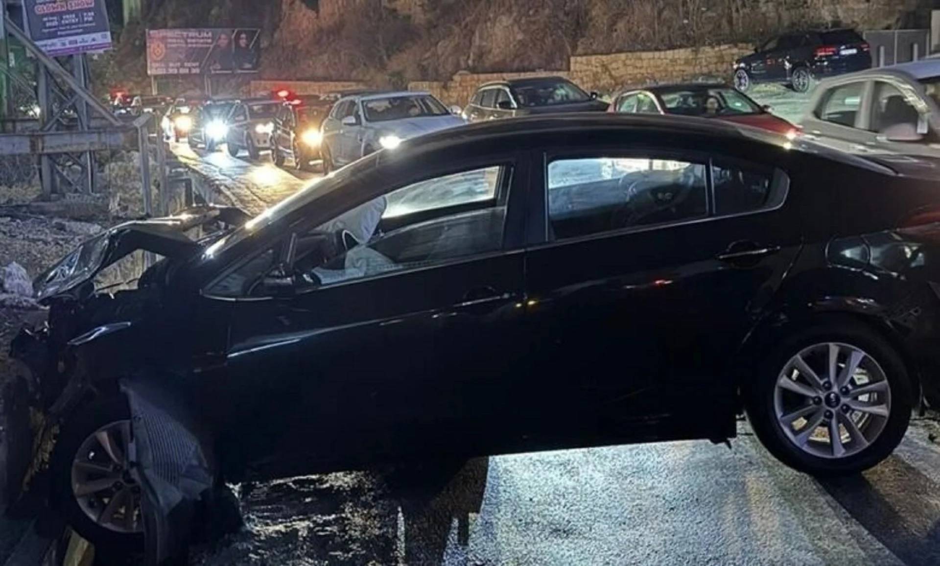 حادث مروع في المنصورية.. واصابات بليغة!