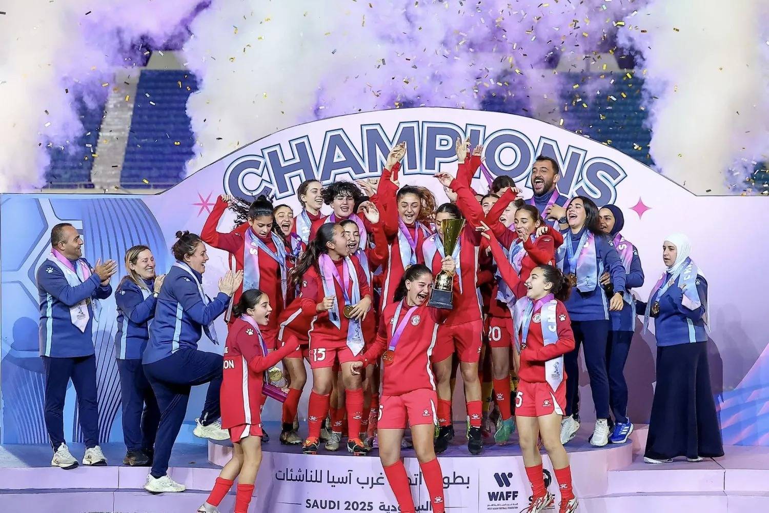 الكرة النسائية اللبنانية تكسر الصورة النمطية وسط غياب الدعم