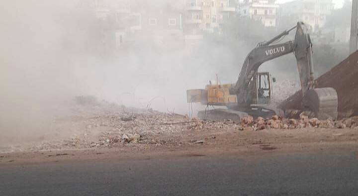 العدو "الإسرائيلي" يواصل اعتداءاته:
مسامير من محلّقة في شوارع بلدة راميا