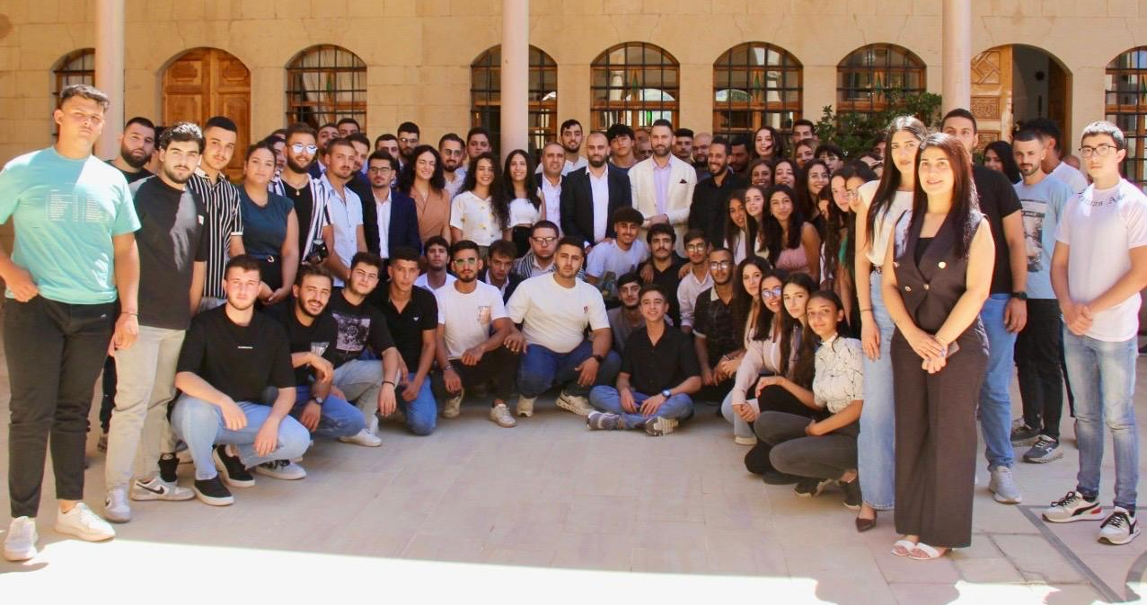 تيمور جنبلاط التقى الأباتي سمعان وعرض
مع وفود مطالب واحتياجات خدماتية وحياتية