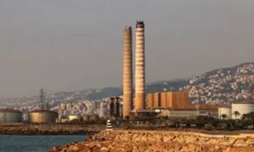 توقيف باخرة فيول بعد مطاردة بحرية.. والتحقيقات تكشف تزوير أوراق المنشأ