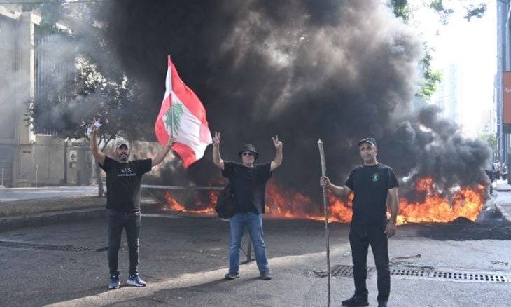 تحرّك للعسكريين المتقاعدين... قطع طرق 
وتأجيل جلستي لجنتي "المال" و"الإعلام"