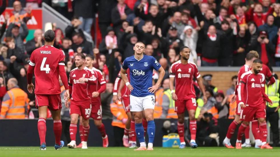 البطولات الأوروبية... دربي ليفربول للريدز