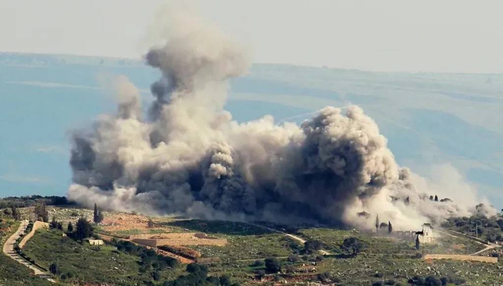 جيش العدو يهدد المدنيين في ميس الجبل كفر تبنيت ودبين جنوب لبنان
