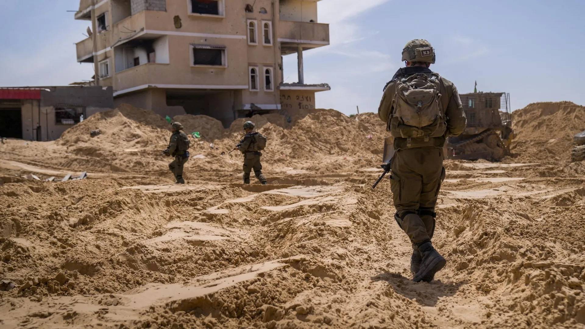 ضباط "إسرائيليون": الجيش يوظف مليشيات في غزة لتنفيذ مهام عسكرية