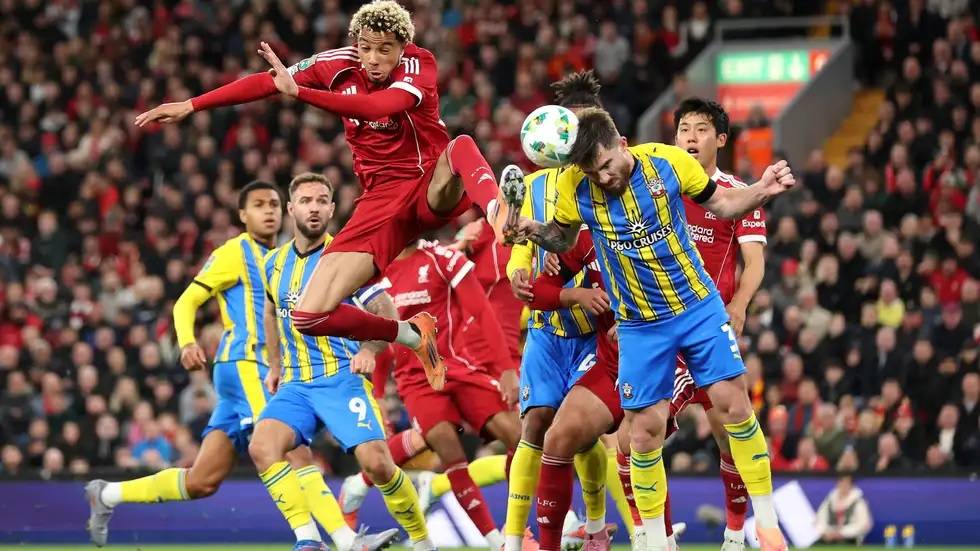 ليفربول يتجنب مفاجآت كأس الرابطة بعبور ساوثمبتون