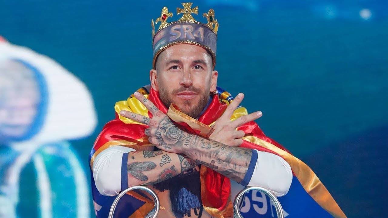 بين خوليت وألفونسو ديفيز... راموس ليس أول لاعب كرة قدم يغني