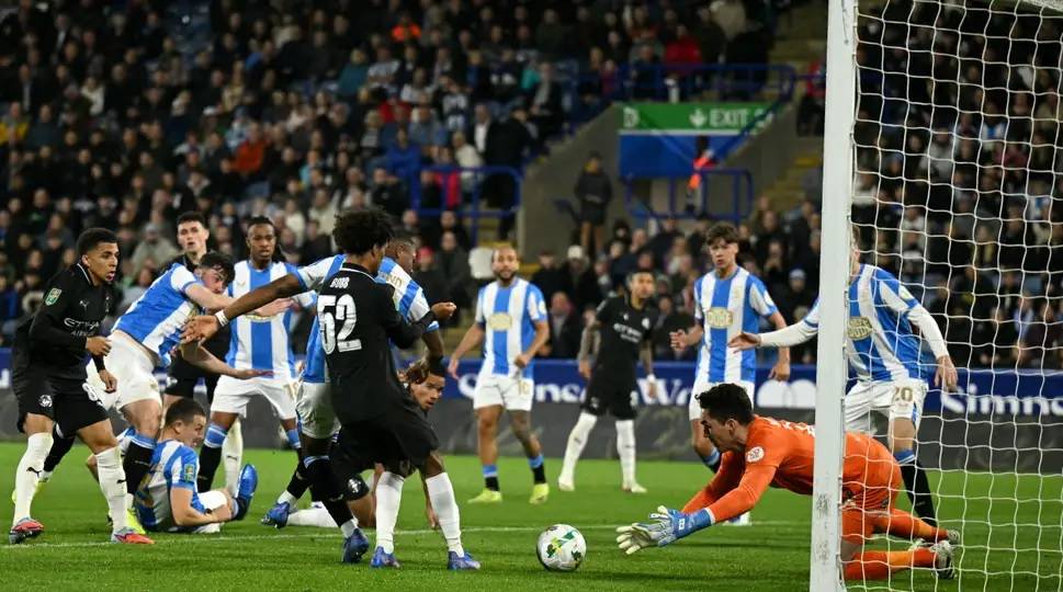 كأس الرابطة: مانشستر سيتي يتجاوز عقبة هدرسفيلد وتأهل أرسنال ونيوكاسل وتوتنهام