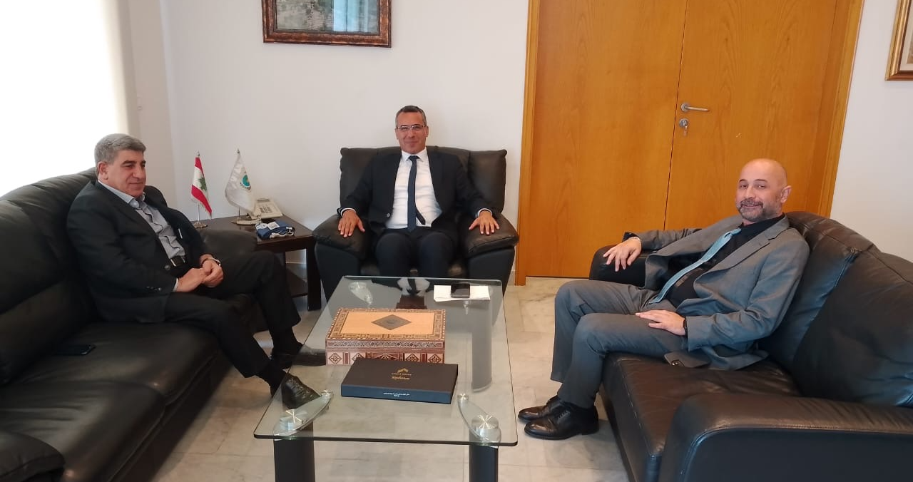 وزير الزراعة بحث في التحضيرات لإطلاق الخطة
الوطنية لزراعة القنب ويؤكد الشراكة الوطنية