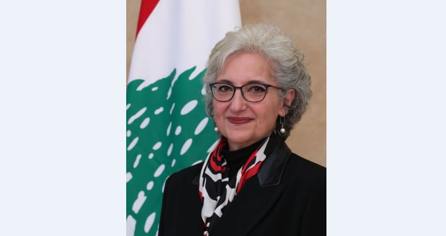 الوزيرة كرامي تسلمت من رابطة الثانوي مذكرة بالمطالب