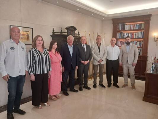 البستاني عرض مع جمعيات المودعين
خطته لإعادة الأموال خلال خمس سنوات