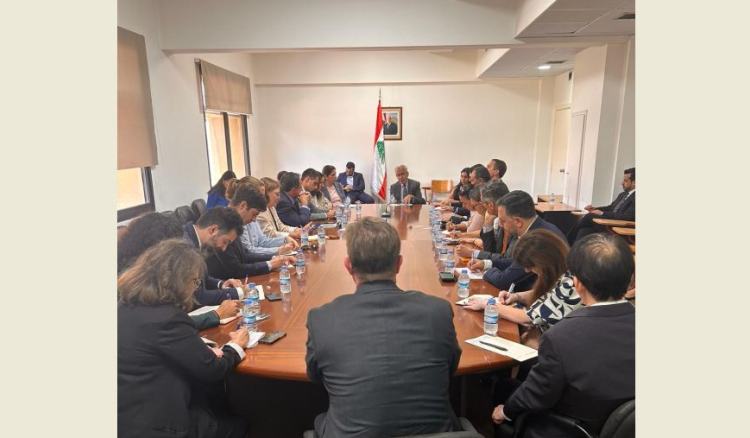 البساط في اجتماع مع ممثلي الدول المانحة: لبنان يشهد أفضل أداء اقتصادي منذ ٢٠١١