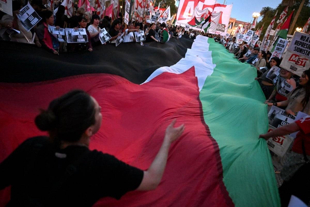 تظاهرات في دول عربية وغربية تنديداً بالاعتداء 