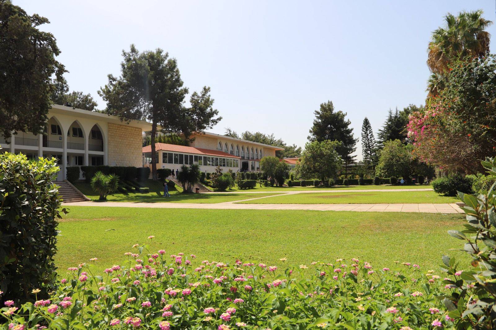 جامعة رفيق الحريري تنال تجديد اعتماد ABET لبرامجها في علوم الحاسوب والهندسة حتى 2031