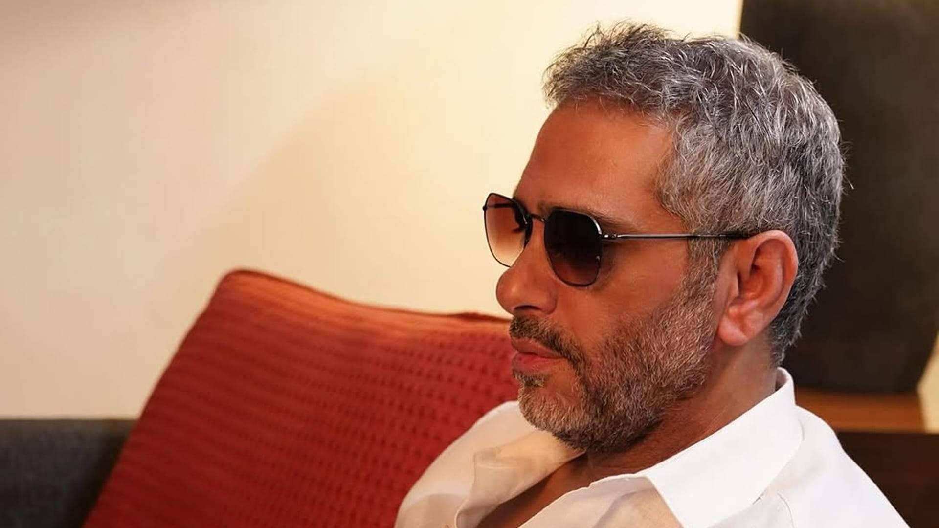 الفنان فضل شاكر يسلم نفسه للجيش اللبناني