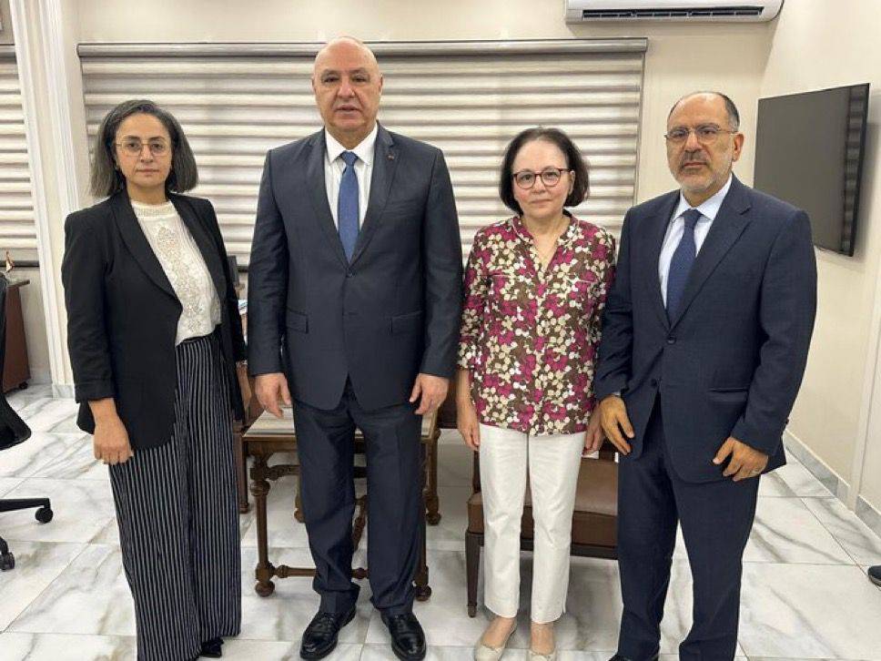 عون يبدأ جولته على مراكز الهيئات الرقابية