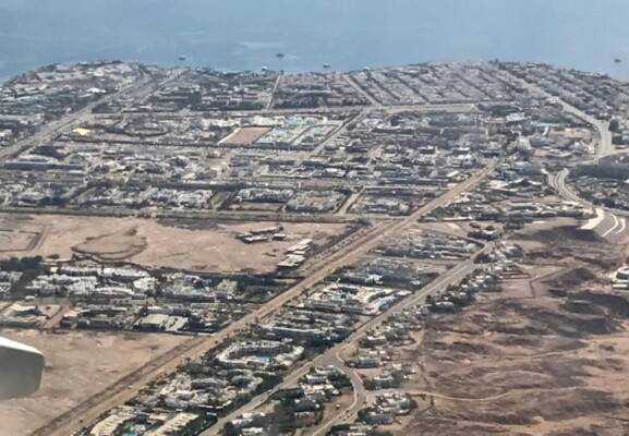 وصول الوفد الإسرائيلي المكلف بمفاوضات الحرب في غزة الى شرم الشيخ