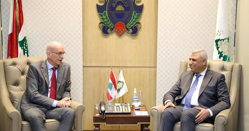 استقبل سفير ألمانيا
اللواء شقير عرض مع عون
تنظيم عودة النازحين