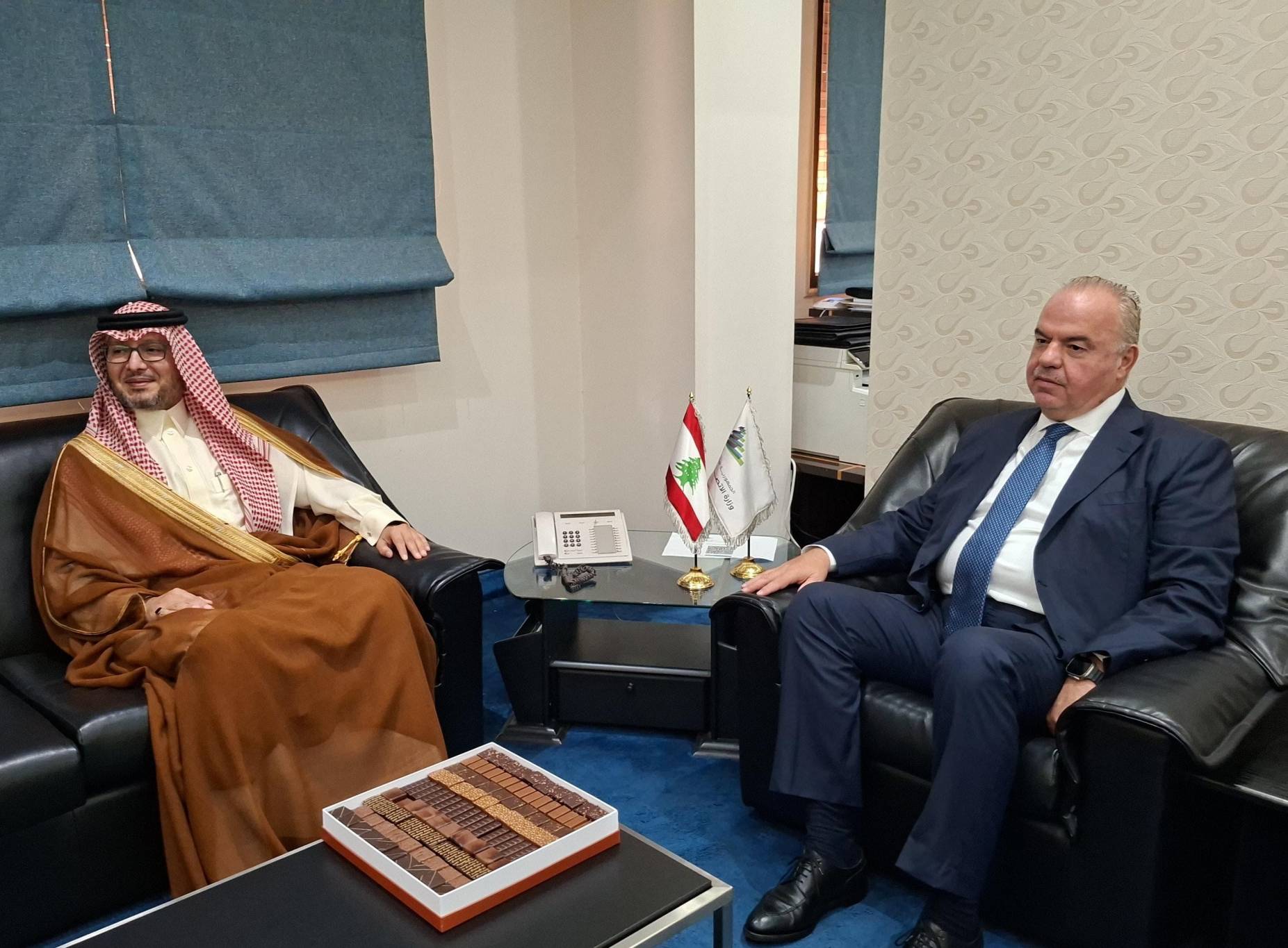الحاج والبخاري من وزارة الاتصالات و دعم سعودي بهدف الإصلاح