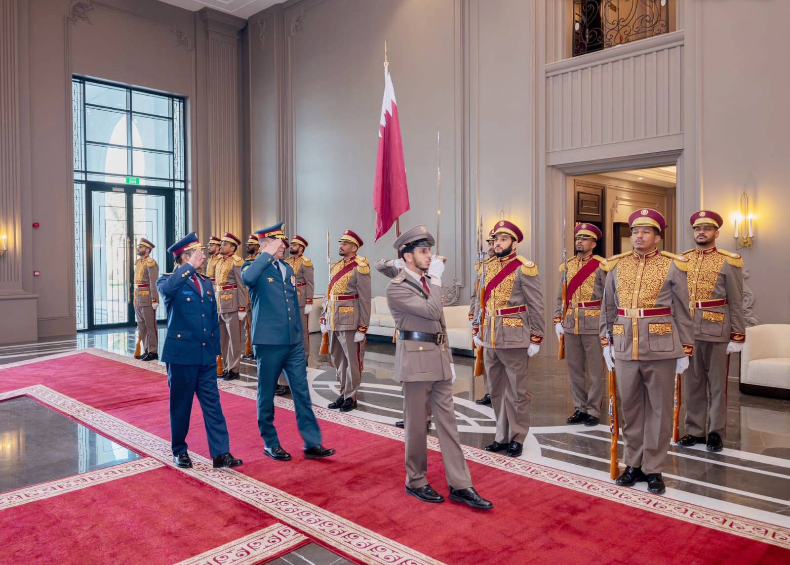 هل تراجعت احتمالات التصعيد «الإسرائيلي»؟
عون يدعو الاتحاد الأوروبي لمراقبة الانتخابات
عيسى في عوكر بعد تخلّيه عن جنسيته اللبنانية