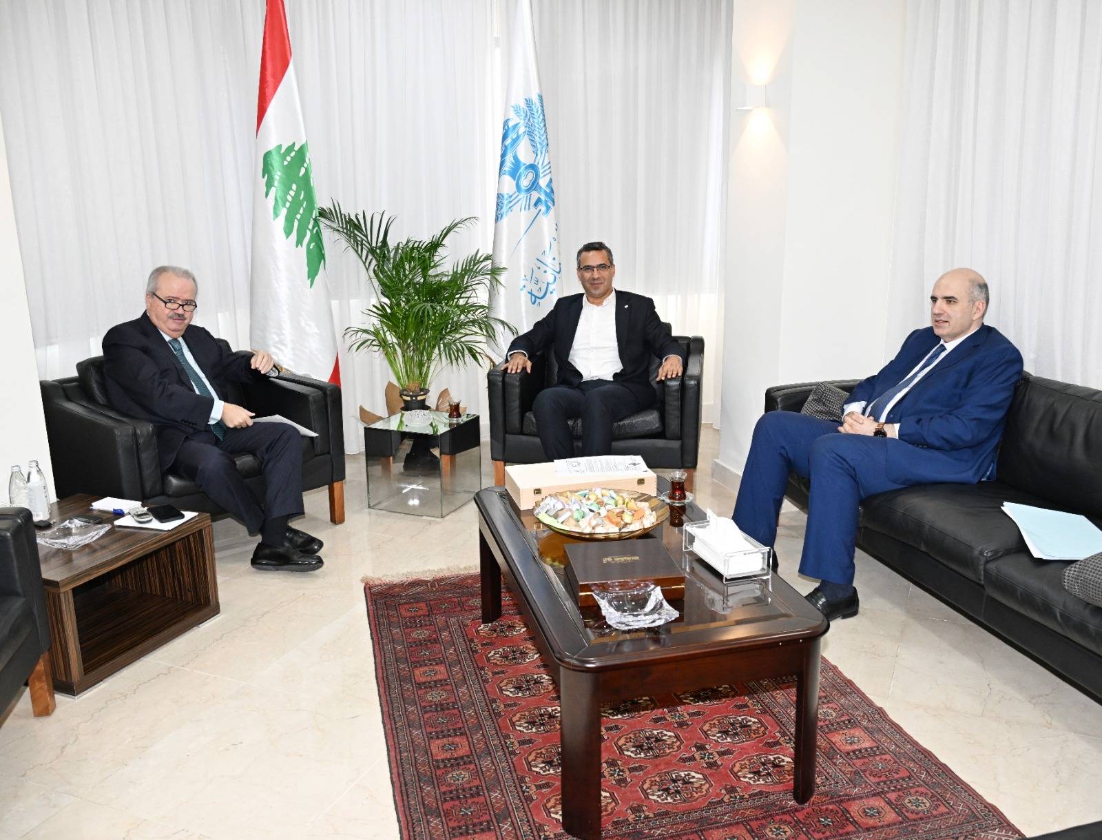 وزير المالية يستقبل هاني وجابر ورابطة متفرغي 