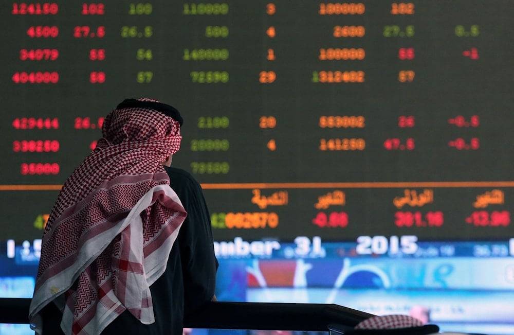 أسواق الخليج تتراجع مع تصاعد الحرب التجارية بين واشنطن وبكين