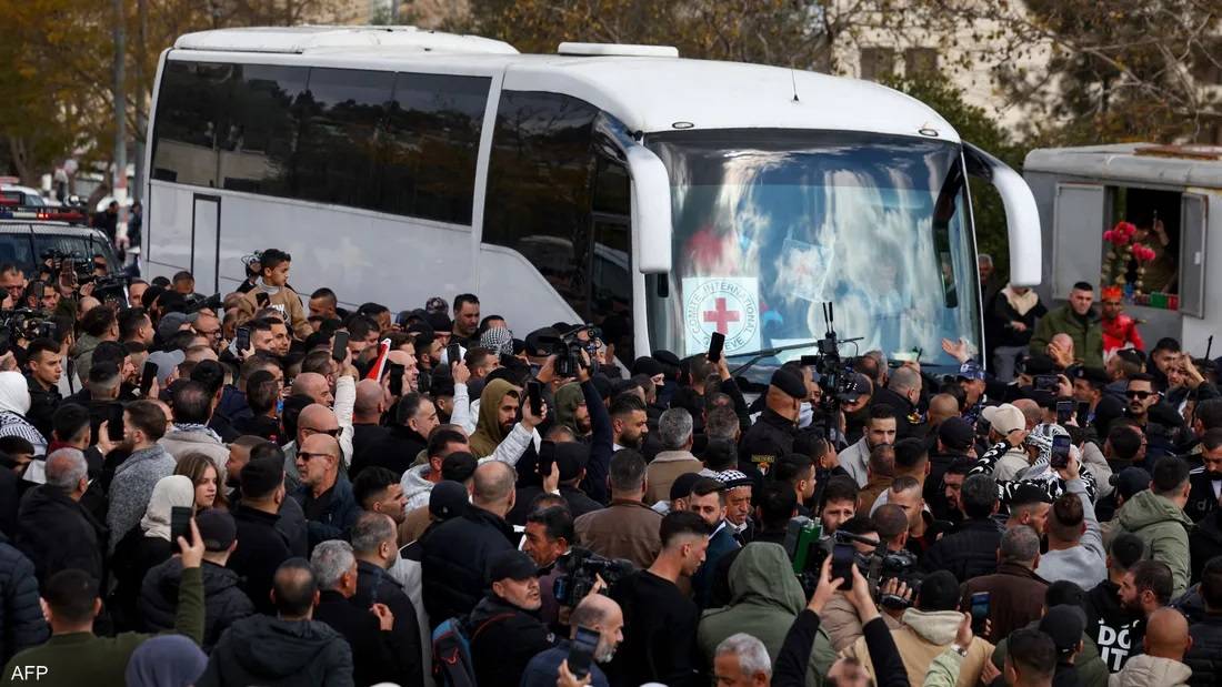 "إسرائيل": الإفراج عن رهائننا أولا ثم إطلاق سراح المعتقلين