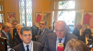 شارك في مُؤتمر دولي عقد في مودينا- ايطاليا
مرقص التقى وزير الدفاع الايطالي
الذي أبلغه عن رغبته بزيارة لبنان