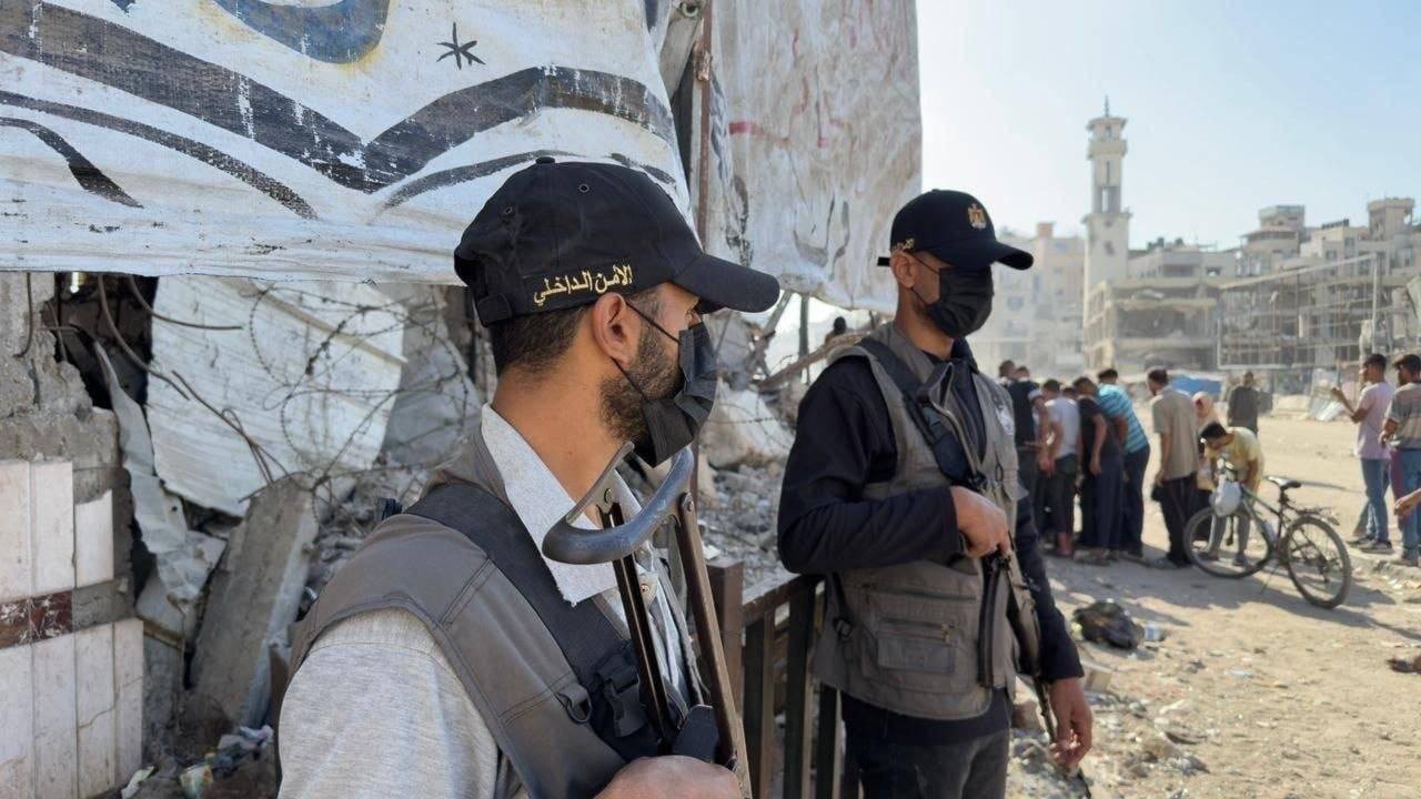 إعلام "إسرائيلي" يعلق على انتشار عناصر حماس في قطاع غزة