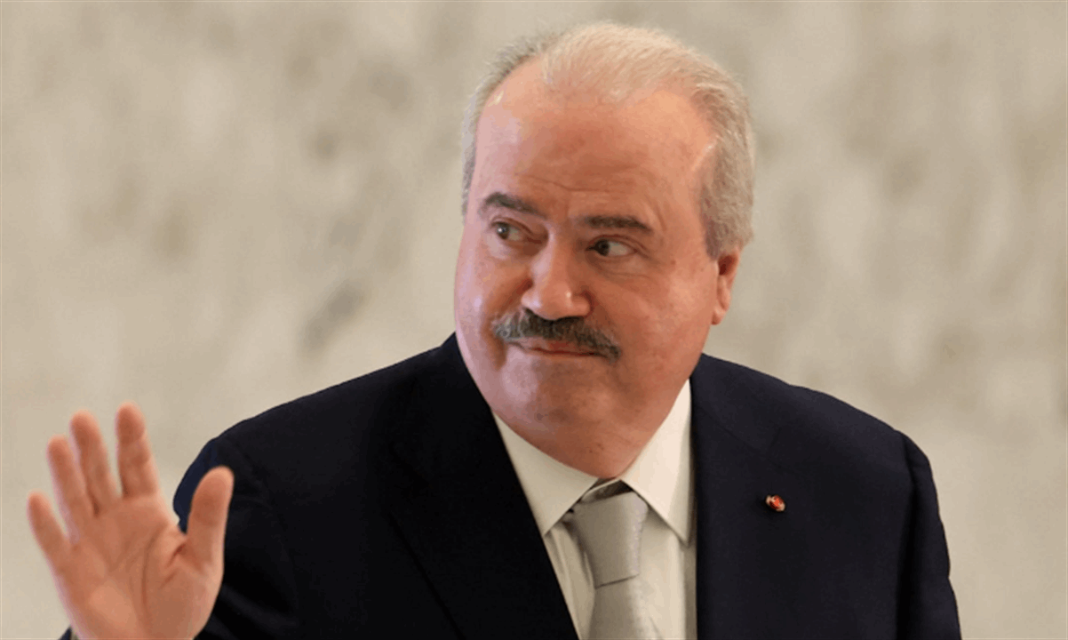 جابر قبيل مغادرته إلى واشنطن: الرد على العدوان يكون بتصميمنا على اعادة الاعمار