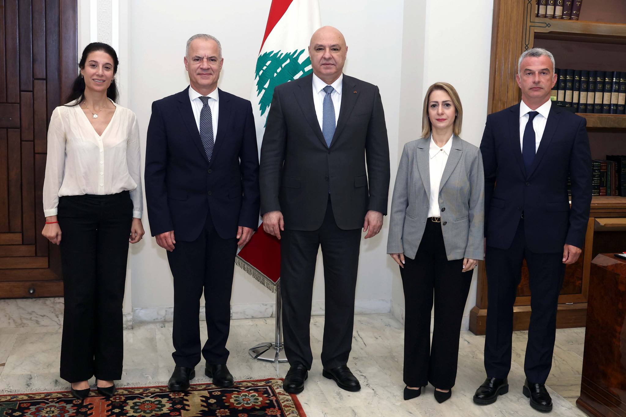 «لضرورة إعادة تشجير لبنان ورفع عدد المحميات ووضع القوانين البيئية المناسبة وتطبيقها»
عون رحّب بالاتفاق لإنهاء الحرب في غزة : على «إسرائيل» أن تتجاوب
مع الدعوات العربيّة والدوليّة لوقف سياستها العدوانيّة في فلسطين ولبنان وسوريا
